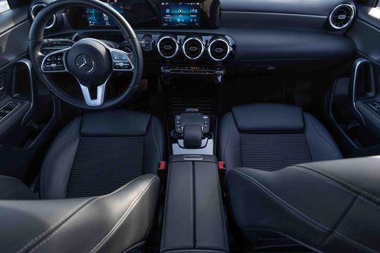 Mercedes Klasa A 250 Progressive 7G-DCT