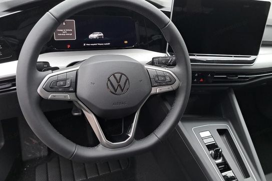 Volkswagen Golf Life Plus 1.5 eTSI mHEV DSG