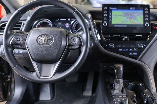 Toyota Camry 2.5 Hybrid Prestige Cvt