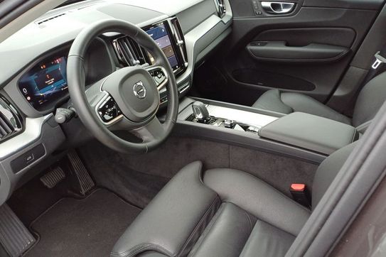 Volvo XC60 B5 B AWD Plus Dark