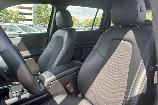 Mercedes GLB 200