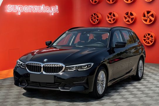 BMW Seria 3 320i Sport Line