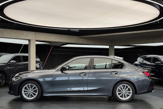 BMW Seria 3 318i aut