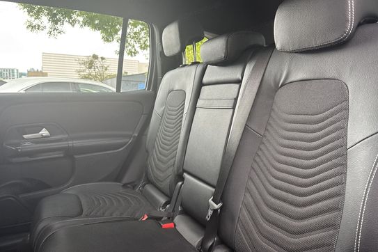 Mercedes GLB 200