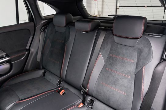 Mercedes GLA 200  AMG Line