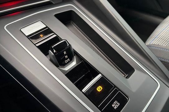 Volkswagen Golf GTE 1.4 eHybrid DCT