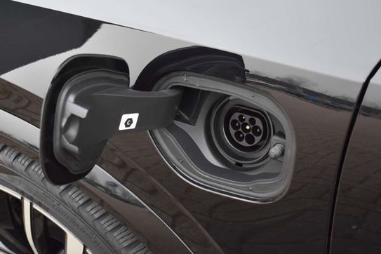 Volvo XC90 T8 AWD Plug-In Hybrid Ultra Dark 7os