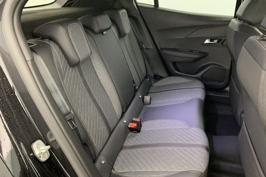Peugeot 2008 ALLURE 1.2 mHEV e-DCS6