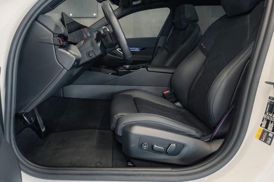 BMW i5 M60 xDrive