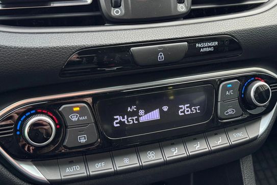 Hyundai i30 1.0 T-GDI Smart DCT