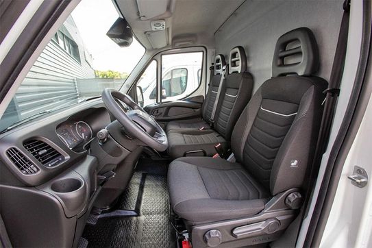 Iveco Daily 35S16 L4H2 Maxi