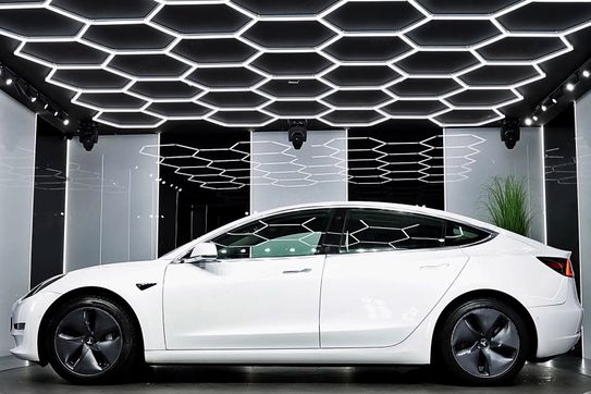 Tesla Model 3 3 Standard Range Plus