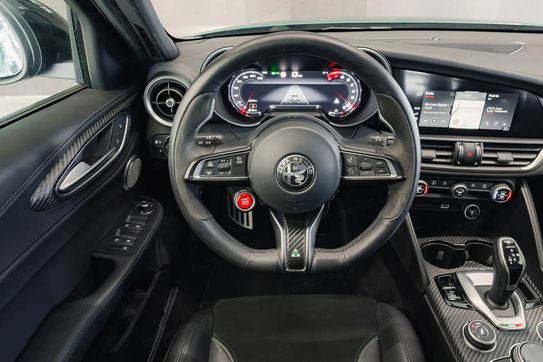 Alfa Romeo Giulia Bi Turbo V6 Quadrifoglio