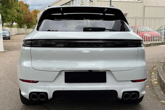 Porsche Cayenne E-Hybrid Black Edition