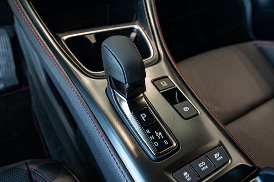 Lexus LBX Emotion 1.5 Hybrid