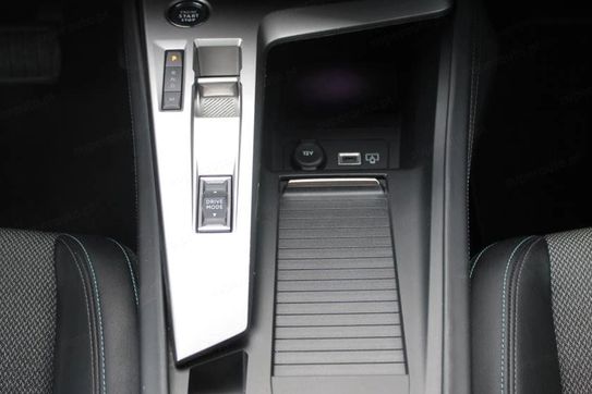 Peugeot 308 1.5 Blue HDi Allure Pack S&S EAT8