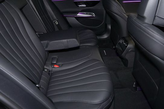 Mercedes E Klasa 200 4-Matic AMG