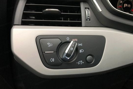 Audi A4 35 TFSI mHEV S tronic