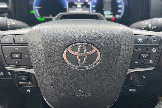 Toyota Camry Executive 2.5 Hybrid Dynamic Force