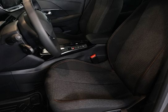 Peugeot 208 Business 1.2 mHEV e-DCS6