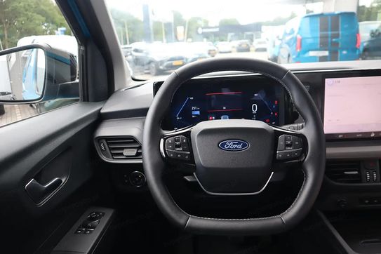 Ford Transit Courier Limited Elektryczny A1