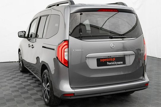 Mercedes T klasa T180d AT