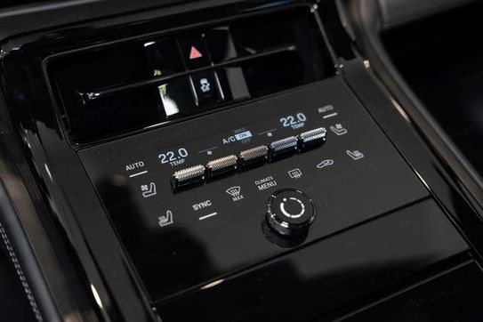 Porsche Panamera 4 E-Hybrid