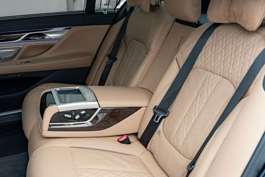 BMW Seria 7 745Le xDrive M Sport