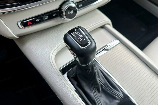 Volvo V90 D5 AWD Momentum aut