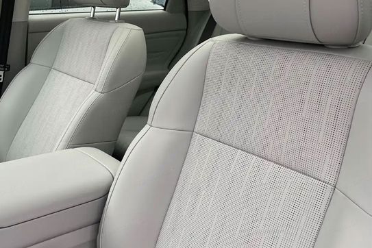 Leapmotor B10 Design Hybrid EV 18,8 kWh