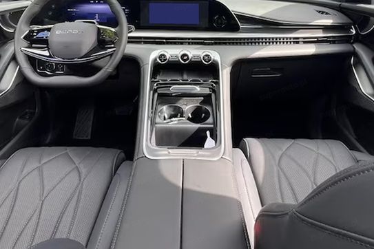 Omoda 9 1.5 Super Hybrid Exclusive AWD