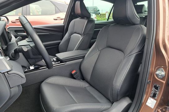 Toyota Camry 2.5 Hybrid Dynamic Force Comfort e-CVT