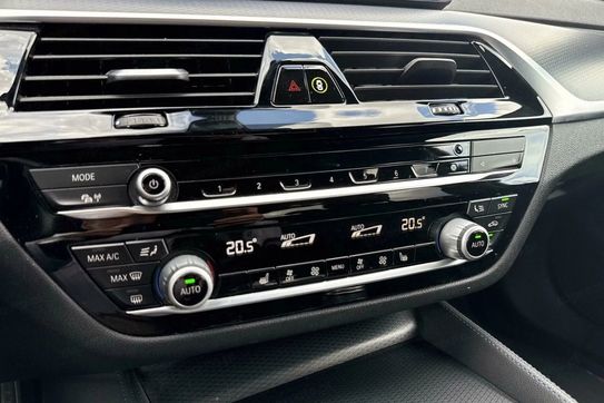 BMW Seria 5 520d xDrive M Sport