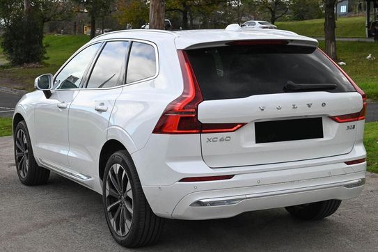 Volvo XC60 B5 AWD Ultra Bright