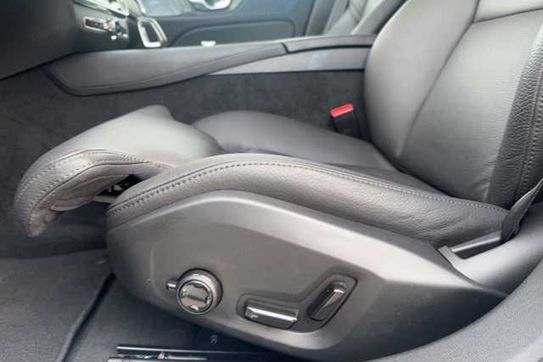 Volvo V60 T6 AWD Plug-In Hybrid Plus Dark aut