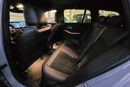 BMW Seria 3 Touring 320d xDrive M Sport