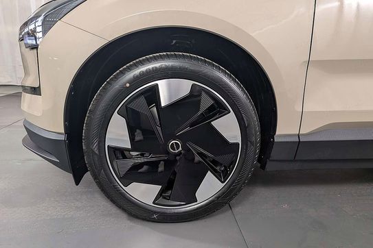 Volvo EX30 Single Motor Long Range Plus