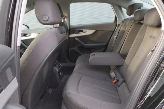 Audi A4 35 TFSI  S Line S tronic