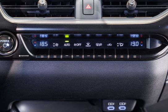 Lexus UX 300h F Sport AWD
