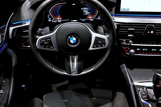 BMW Seria 5 520d xDrive M Sport