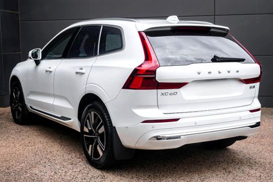 Volvo XC60 B5 AWD Plus Bright