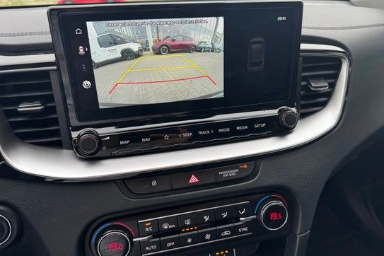 Kia Ceed 1.5 t-Gdi Tribute Dct
