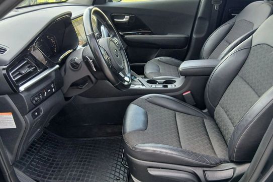 Kia Niro 1.6 GDI Hybrid  Business Line