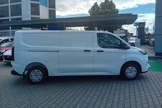 Ford Transit Custom 320 L2H1 Trend A8