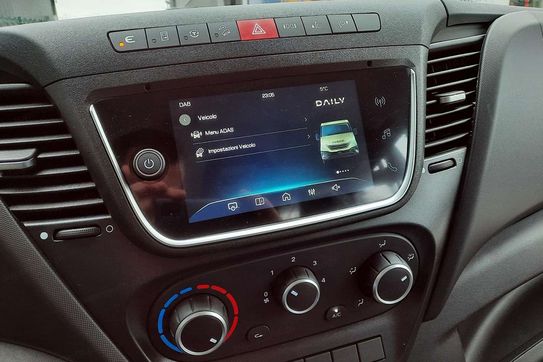 Iveco Daily 35S18 Zabudowa Brygadowa + Skrzynia