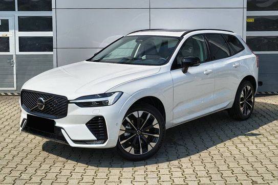 Volvo XC60 B5 AWD Ultra Dark