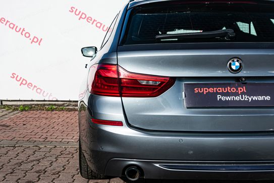 BMW Seria 5 520d xDrive Sport Line