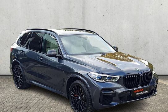 BMW X5 M50i