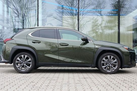 Lexus UX 300h F Sport Design