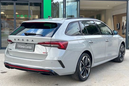 Skoda Octavia RS 2.0 TSI DSG